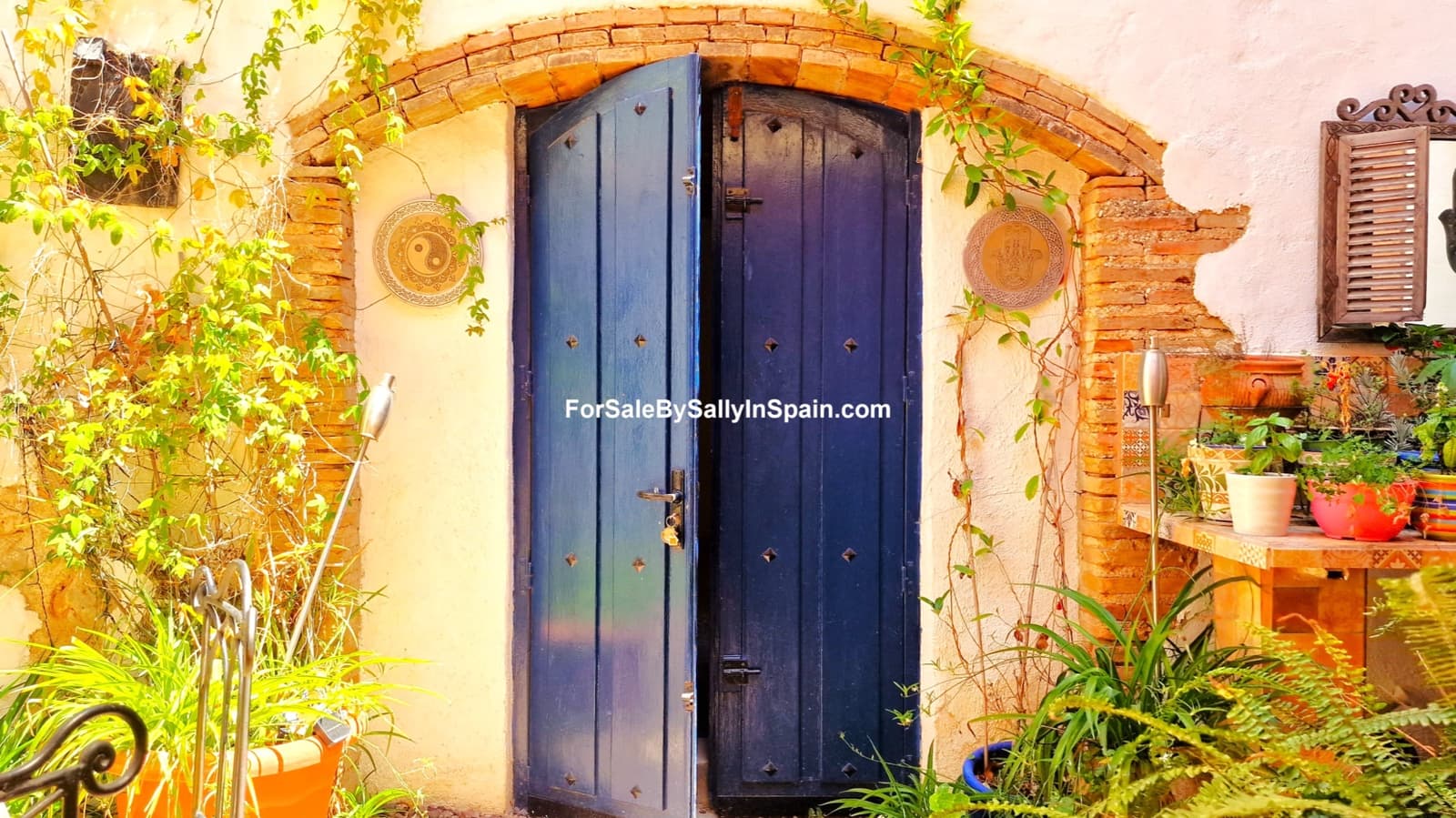 5 soveværelse Villa til salg i Oliva med swimmingpool garage - € 549.000 (Ref: 7720615)