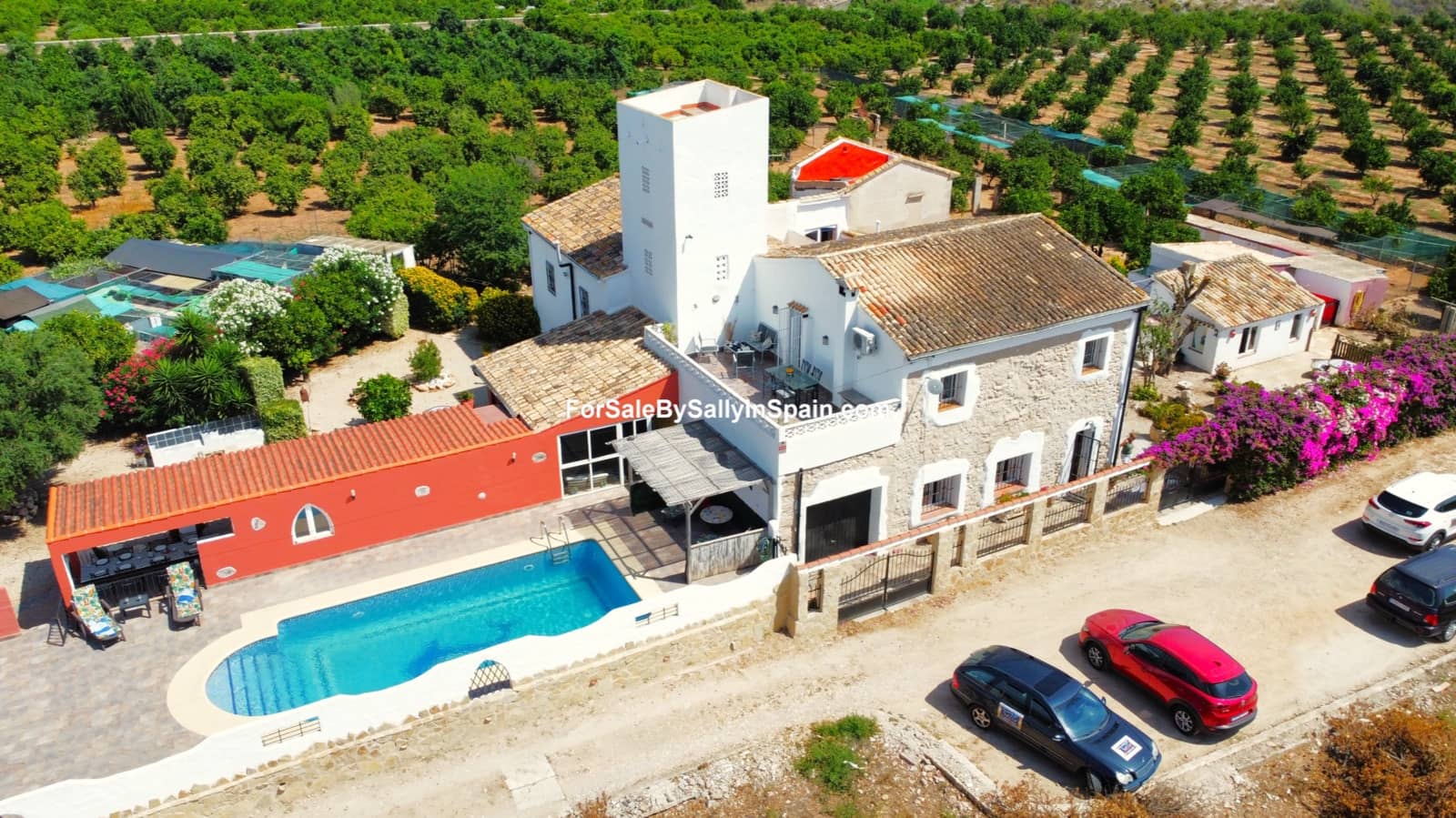 5 soveværelse Villa til salg i Oliva med swimmingpool garage - € 549.000 (Ref: 7720615)