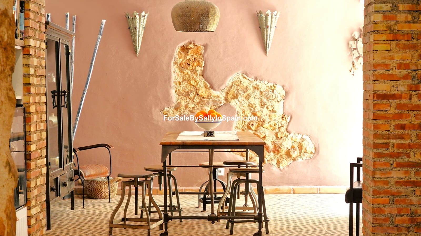 5 soveværelse Villa til salg i Oliva med swimmingpool garage - € 549.000 (Ref: 7720615)