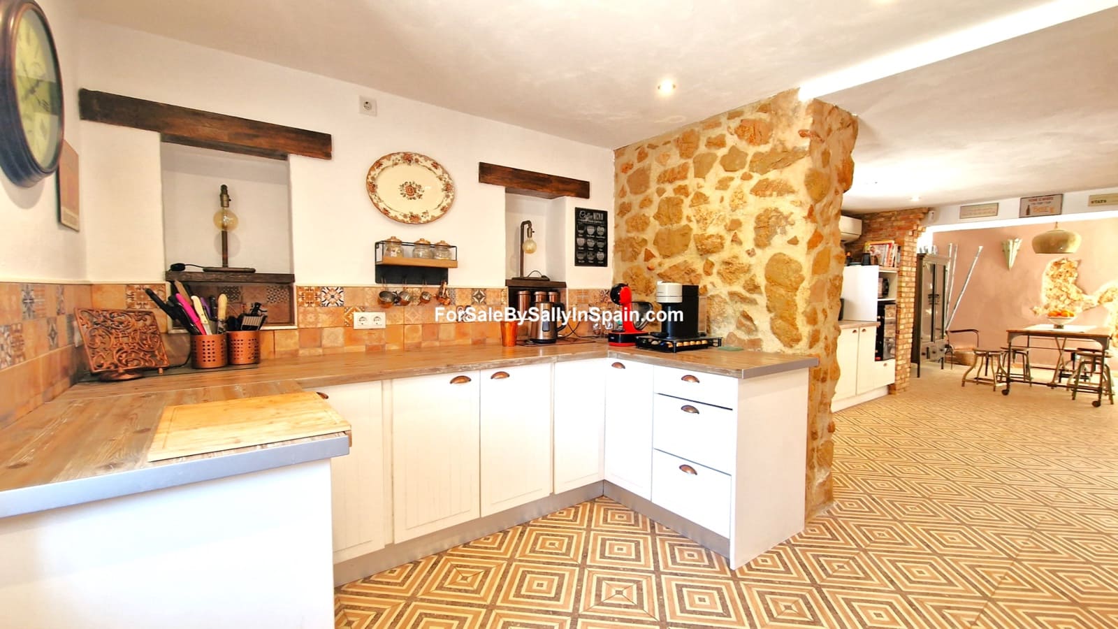 5 soveværelse Villa til salg i Oliva med swimmingpool garage - € 549.000 (Ref: 7720615)