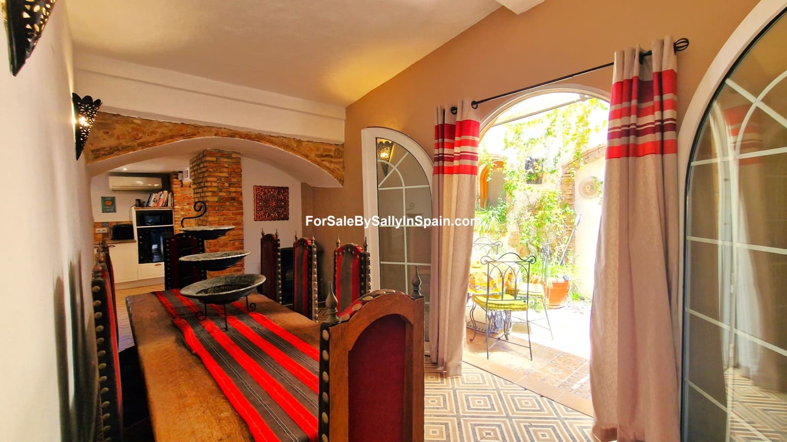 5 soveværelse Villa til salg i Oliva med swimmingpool garage - € 549.000 (Ref: 7720615)