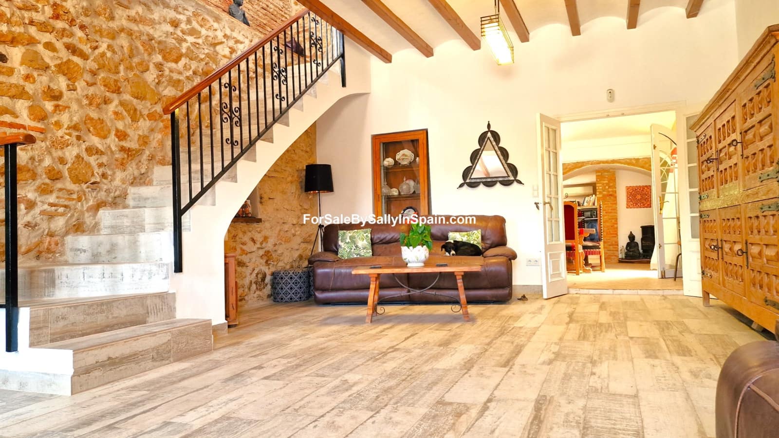 5 soveværelse Villa til salg i Oliva med swimmingpool garage - € 549.000 (Ref: 7720615)