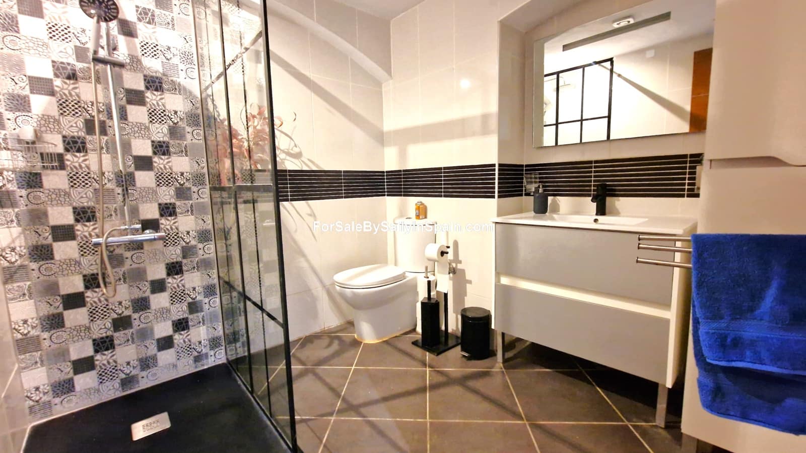 5 soveværelse Villa til salg i Oliva med swimmingpool garage - € 549.000 (Ref: 7720615)