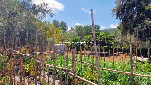 3 bedroom Villa for sale in Villalonga with pool garage - € 269,000 (Ref: 7772024)