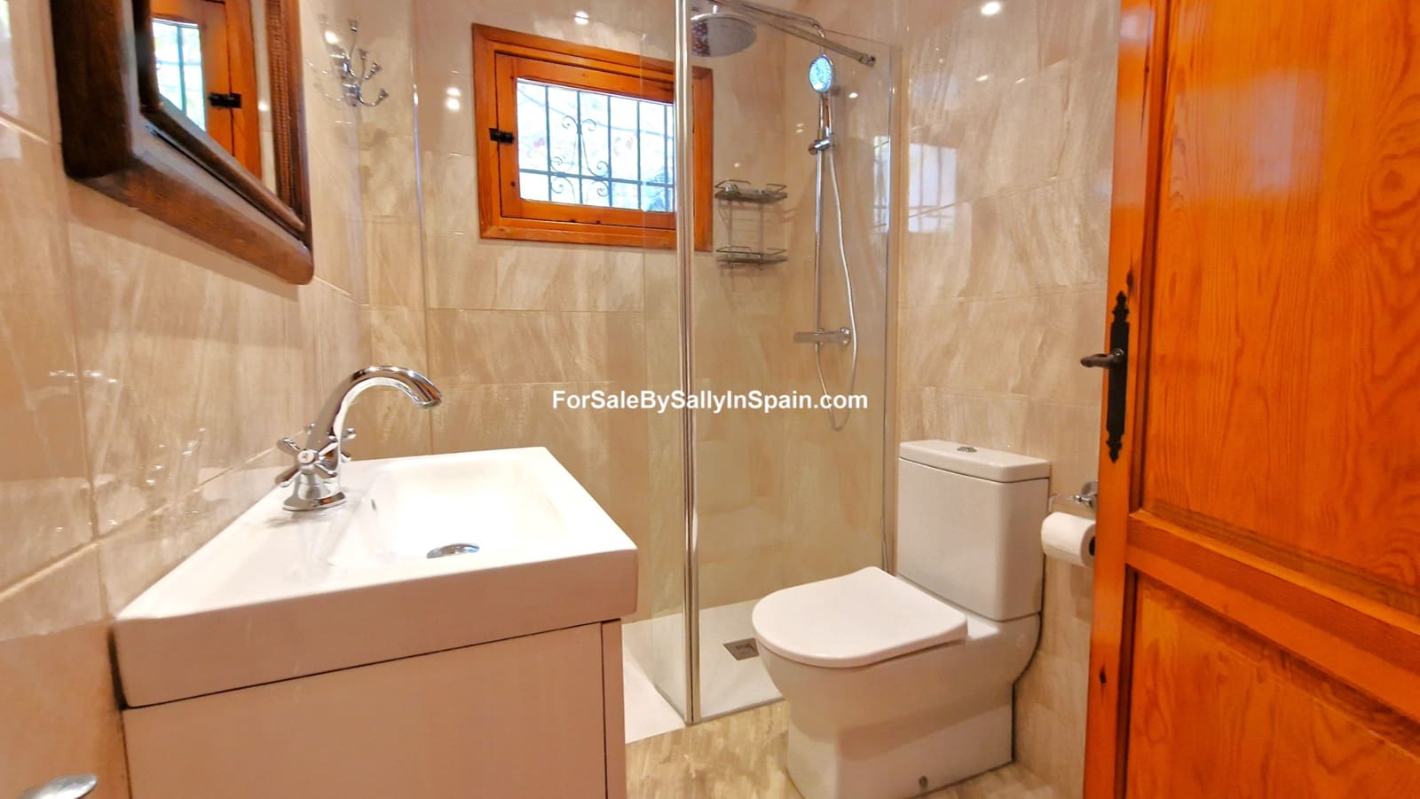 6 sovrum Villa till salu i Gandia med pool garage - 649 000 € (Ref: 7949492)