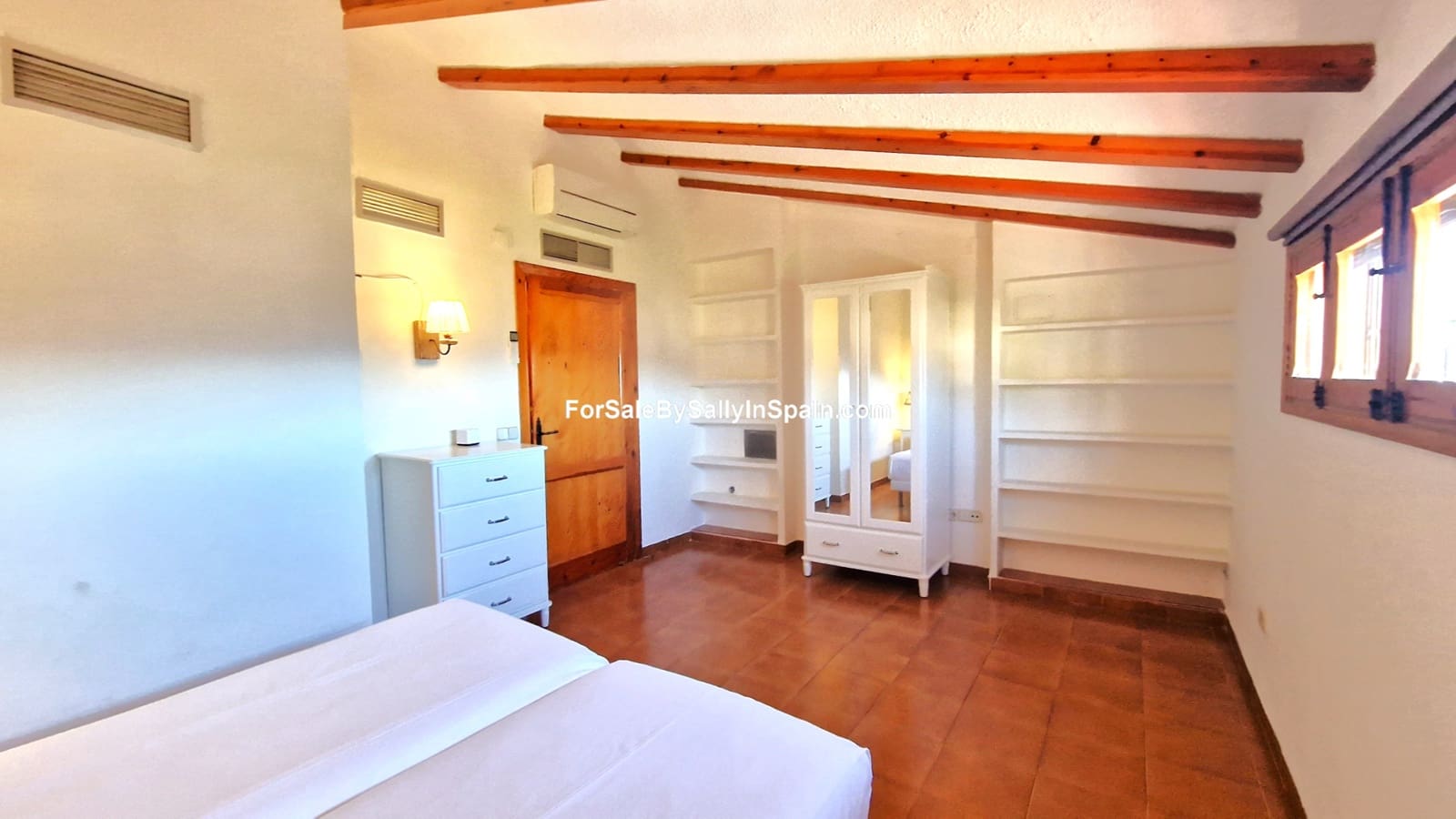 6 sovrum Villa till salu i Gandia med pool garage - 649 000 € (Ref: 7949492)