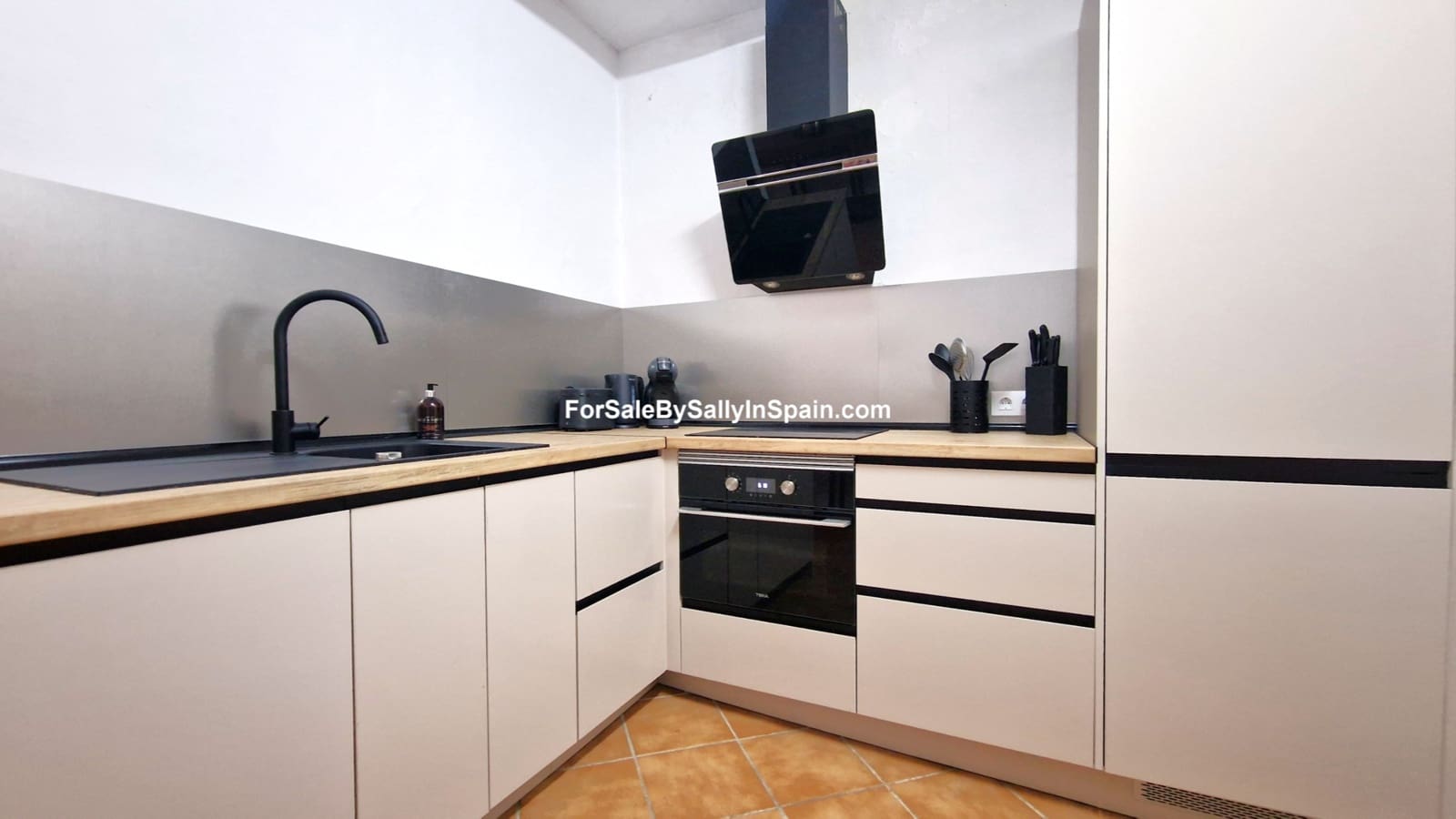 6 sovrum Villa till salu i Gandia med pool garage - 649 000 € (Ref: 7949492)