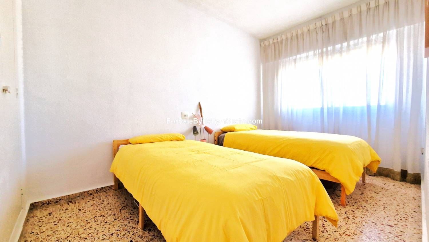 3 bedroom Penthouse for sale in Daimús with pool € 135,000 (Ref 7991337)