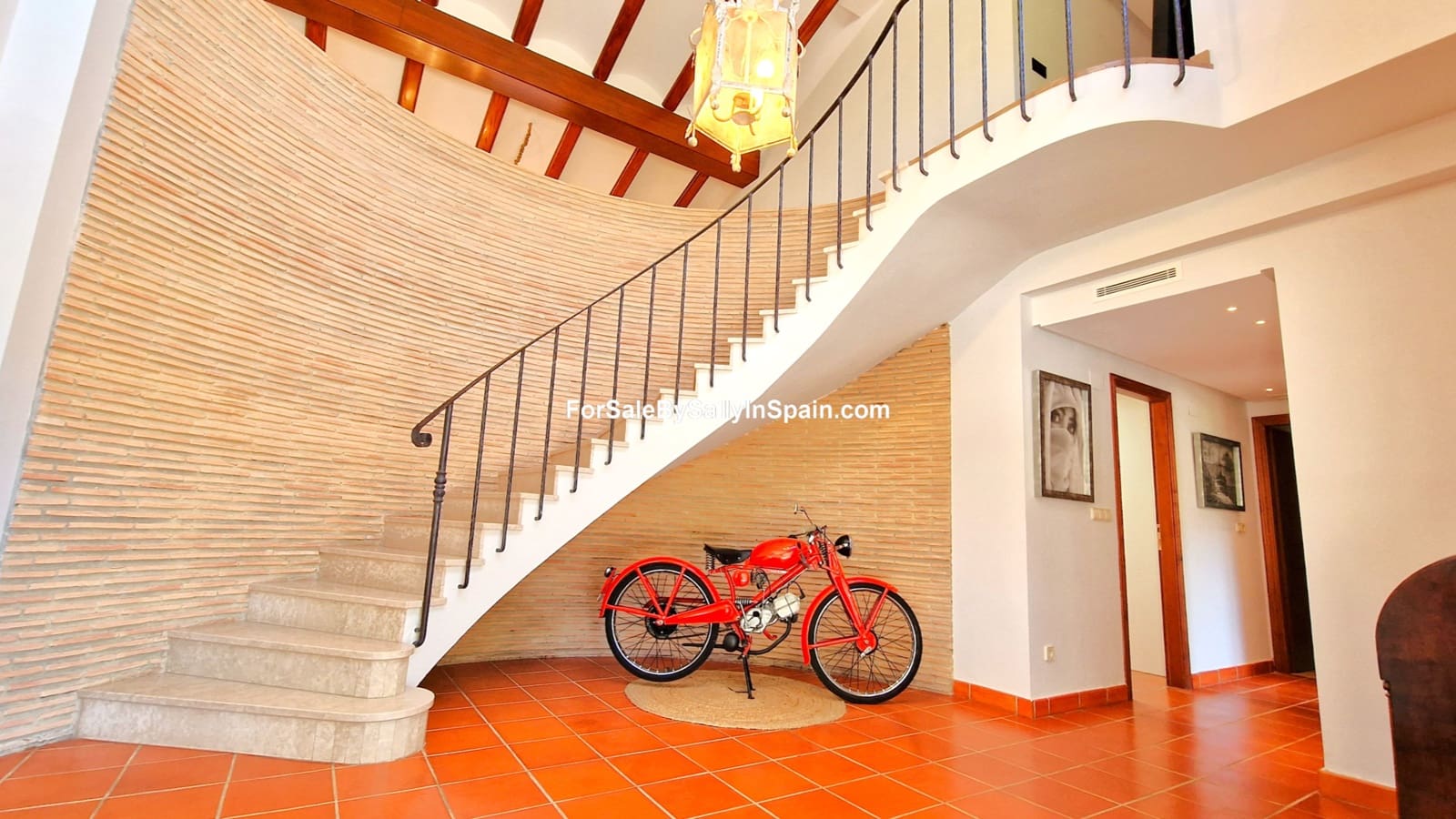 3 soverom Villa til salgs i Gandia med svømmebasseng - € 790 000 (Ref: 8209867)