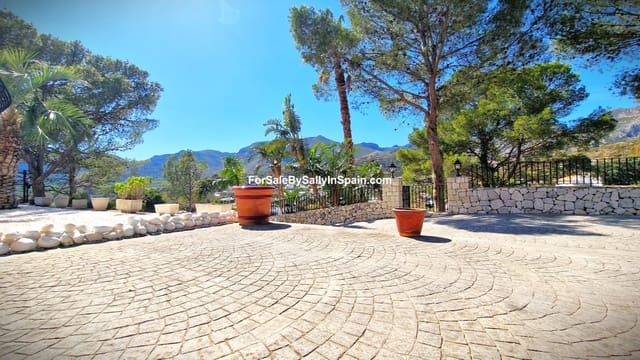 3 soverom Villa til salgs i Gandia med svømmebasseng - € 790 000 (Ref: 8209867)