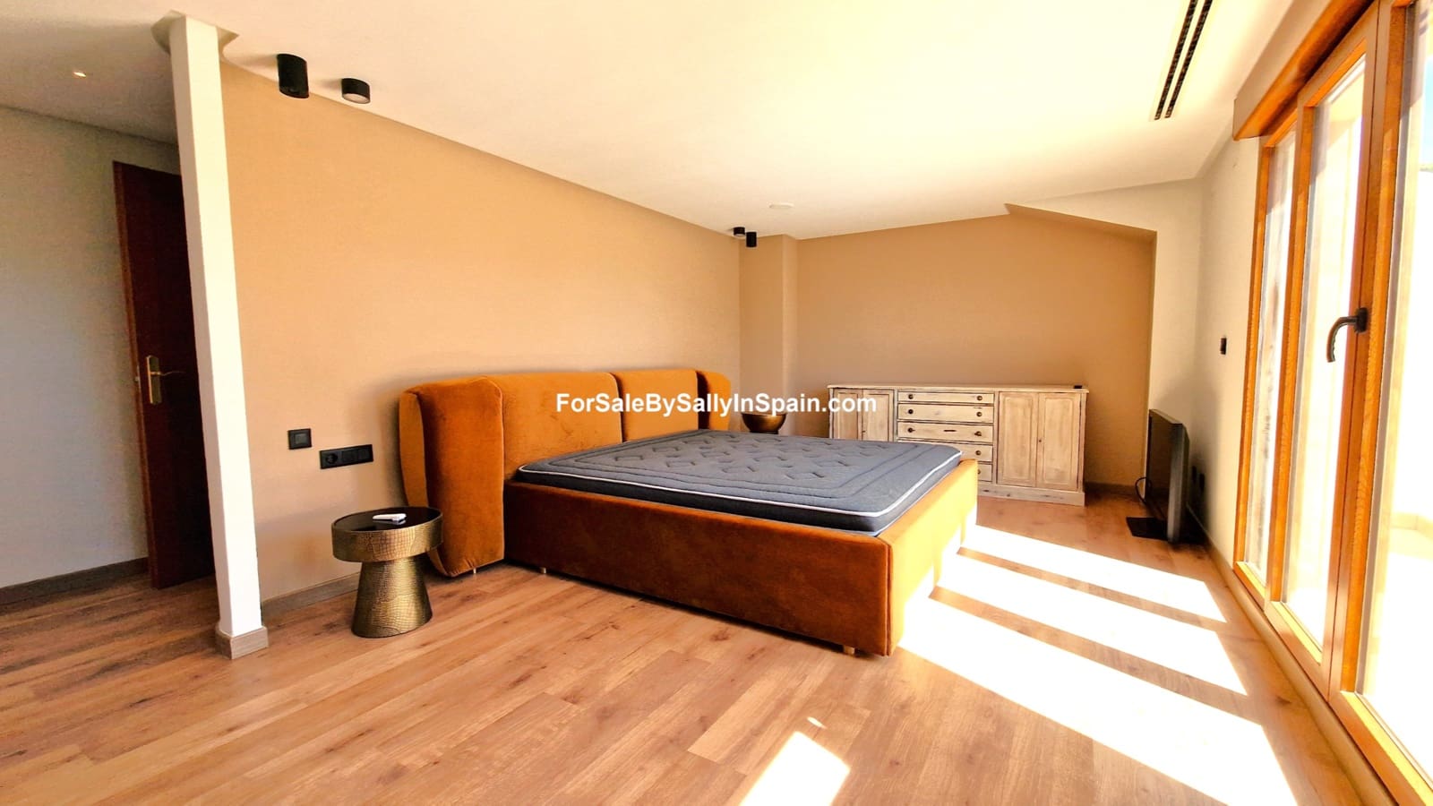 3 soverom Villa til salgs i Gandia med svømmebasseng - € 790 000 (Ref: 8209867)