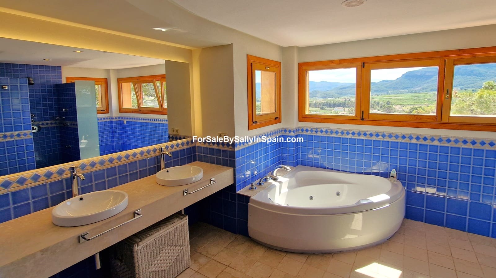 3 soverom Villa til salgs i Gandia med svømmebasseng - € 790 000 (Ref: 8209867)