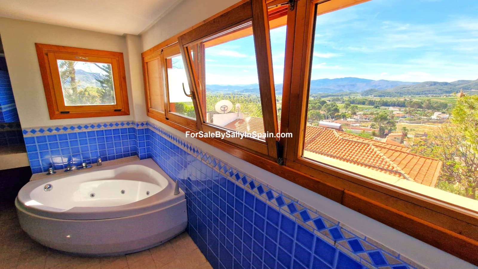 3 soverom Villa til salgs i Gandia med svømmebasseng - € 790 000 (Ref: 8209867)