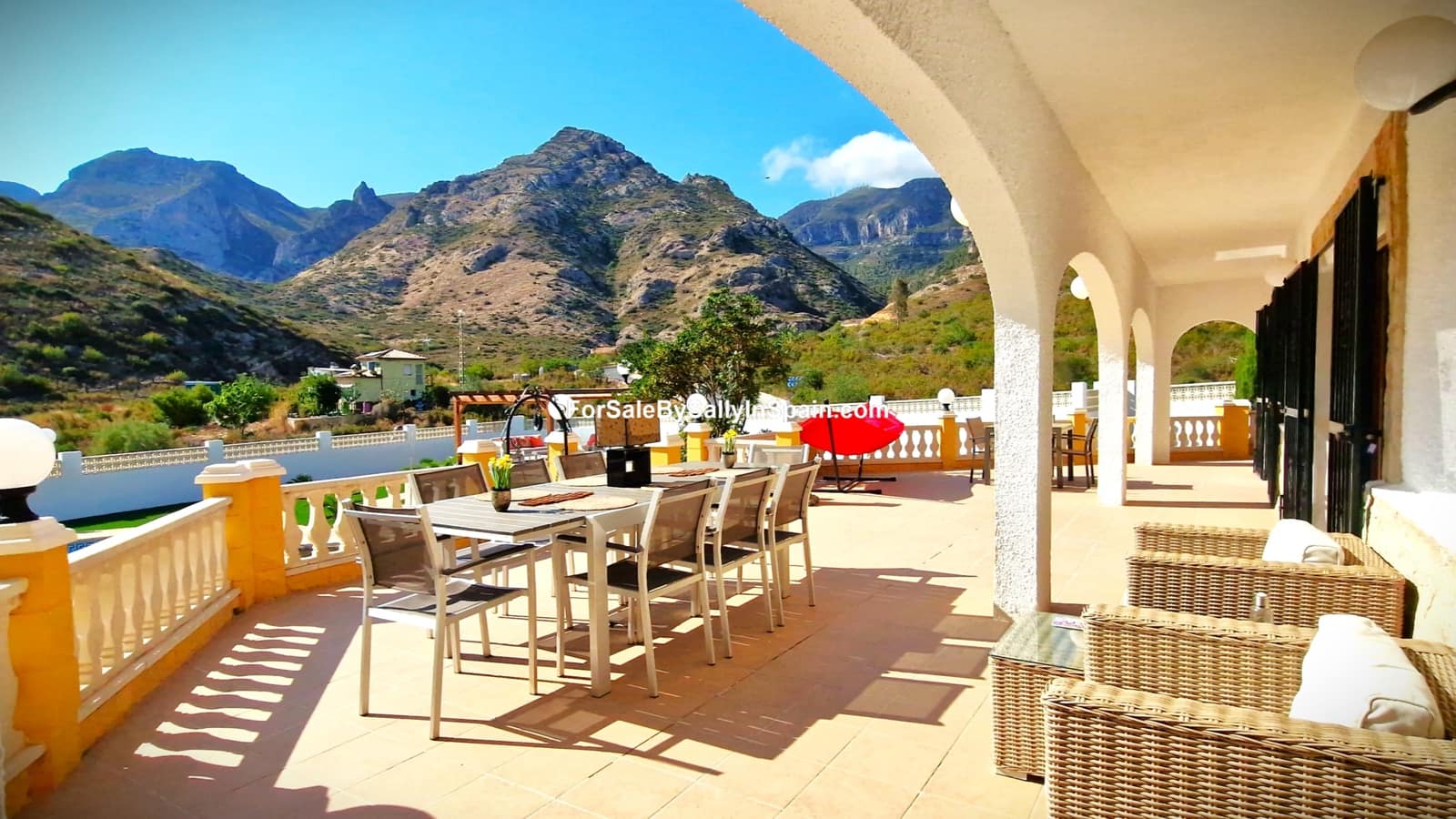 6 soveværelse Villa til salg i Marchuquera med swimmingpool garage - € 649.000 (Ref: 8452957)