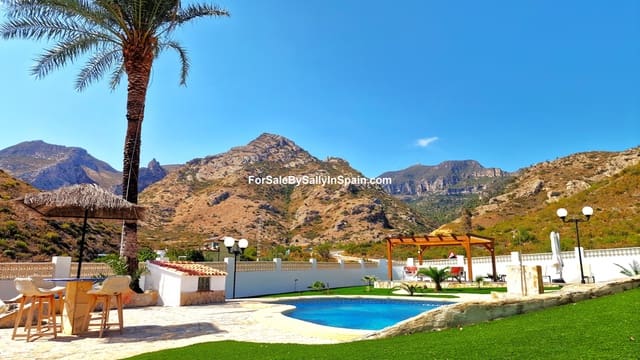 6 soveværelse Villa til salg i Marchuquera, Gandia med swimmingpool garage - € 649.000 (Ref: 8452957)