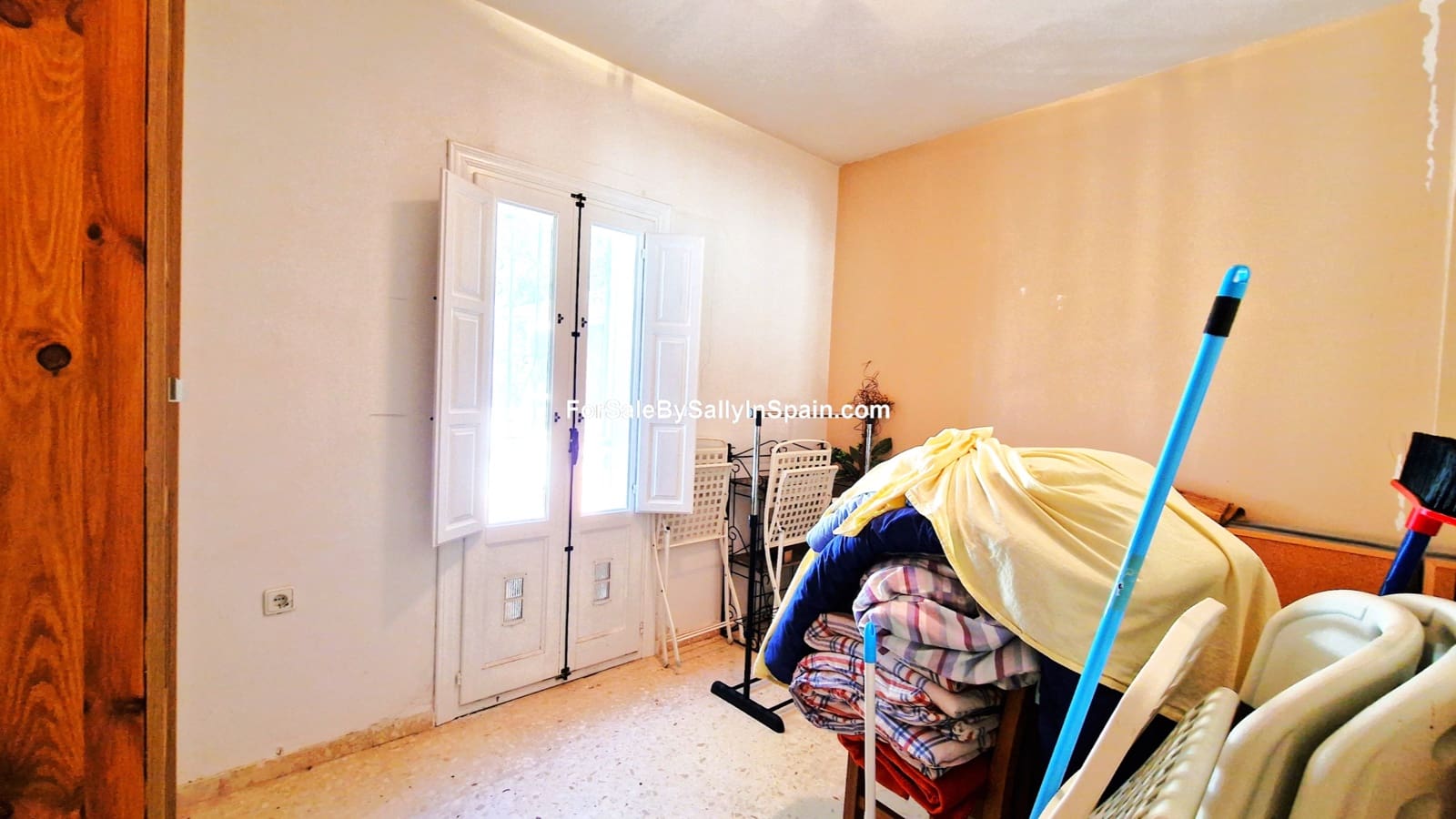 4 slaapkamer Villa te koop in Adsubia met garage - € 269.000 (Ref: 8688661)