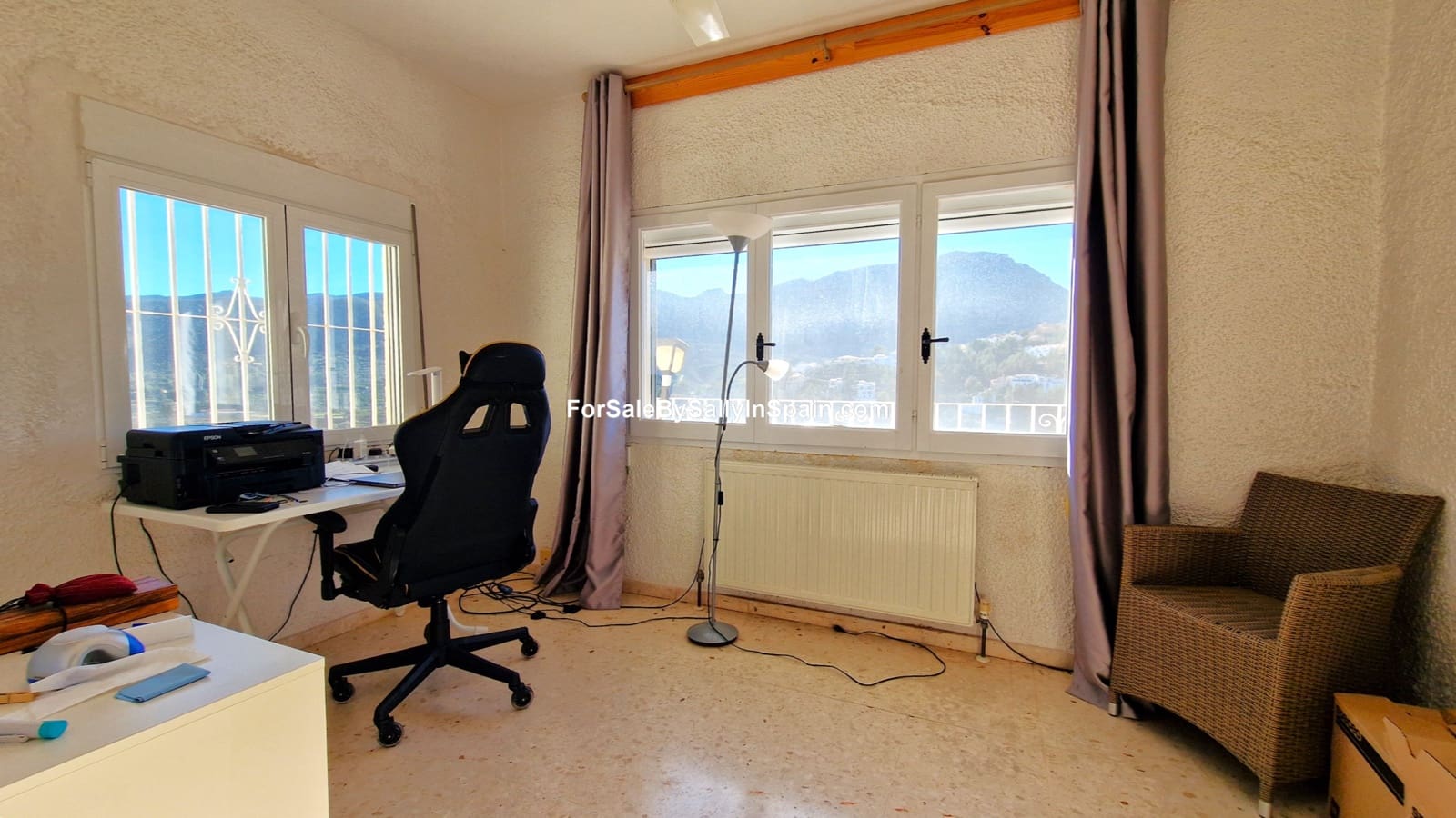 4 slaapkamer Villa te koop in Adsubia met garage - € 269.000 (Ref: 8688661)