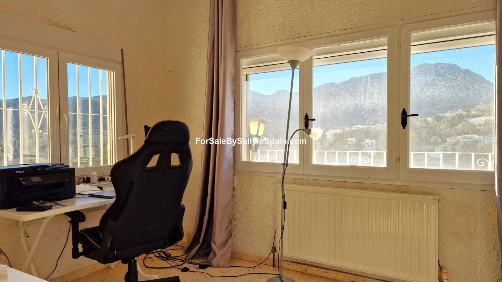 4 slaapkamer Villa te koop in Adsubia met garage - € 269.000 (Ref: 8688661)