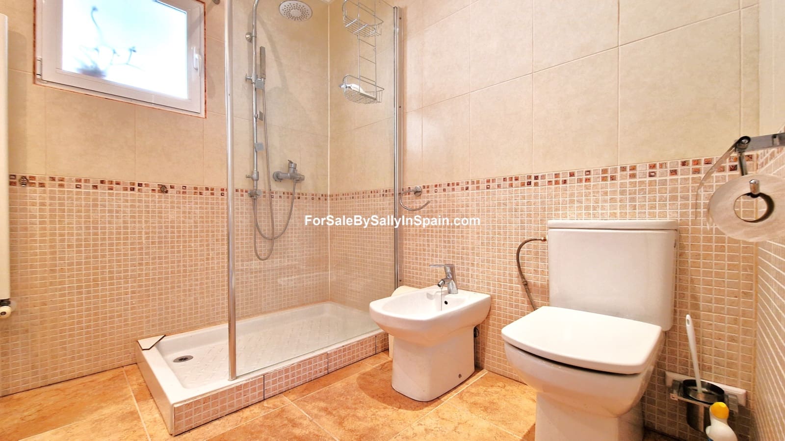 4 slaapkamer Villa te koop in Adsubia met garage - € 269.000 (Ref: 8688661)