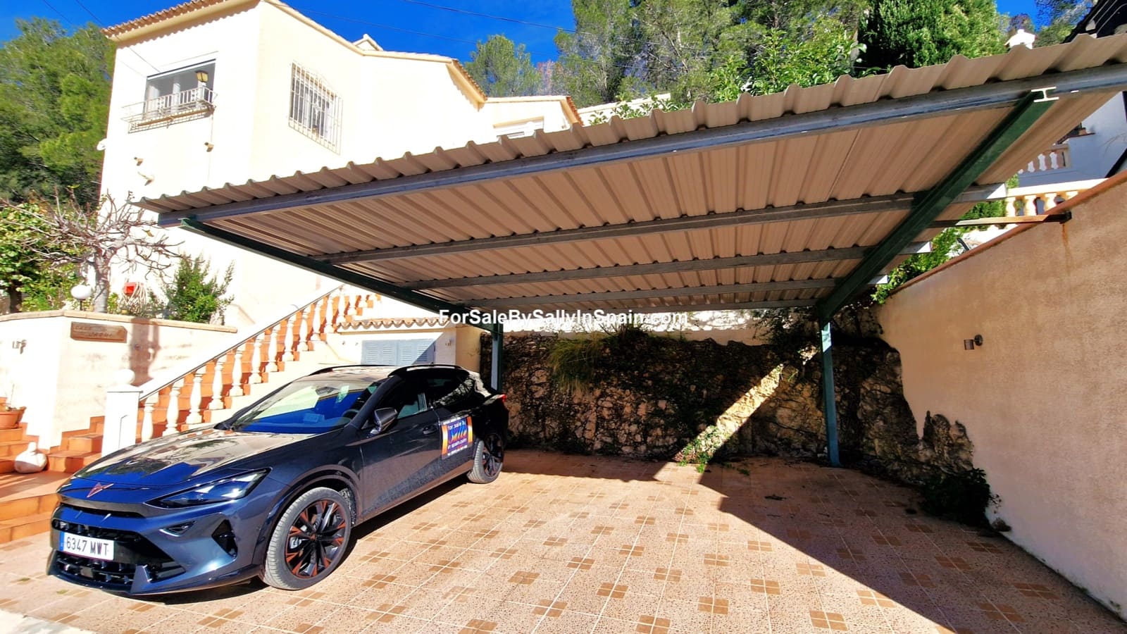 4 slaapkamer Villa te koop in Adsubia met garage - € 269.000 (Ref: 8688661)