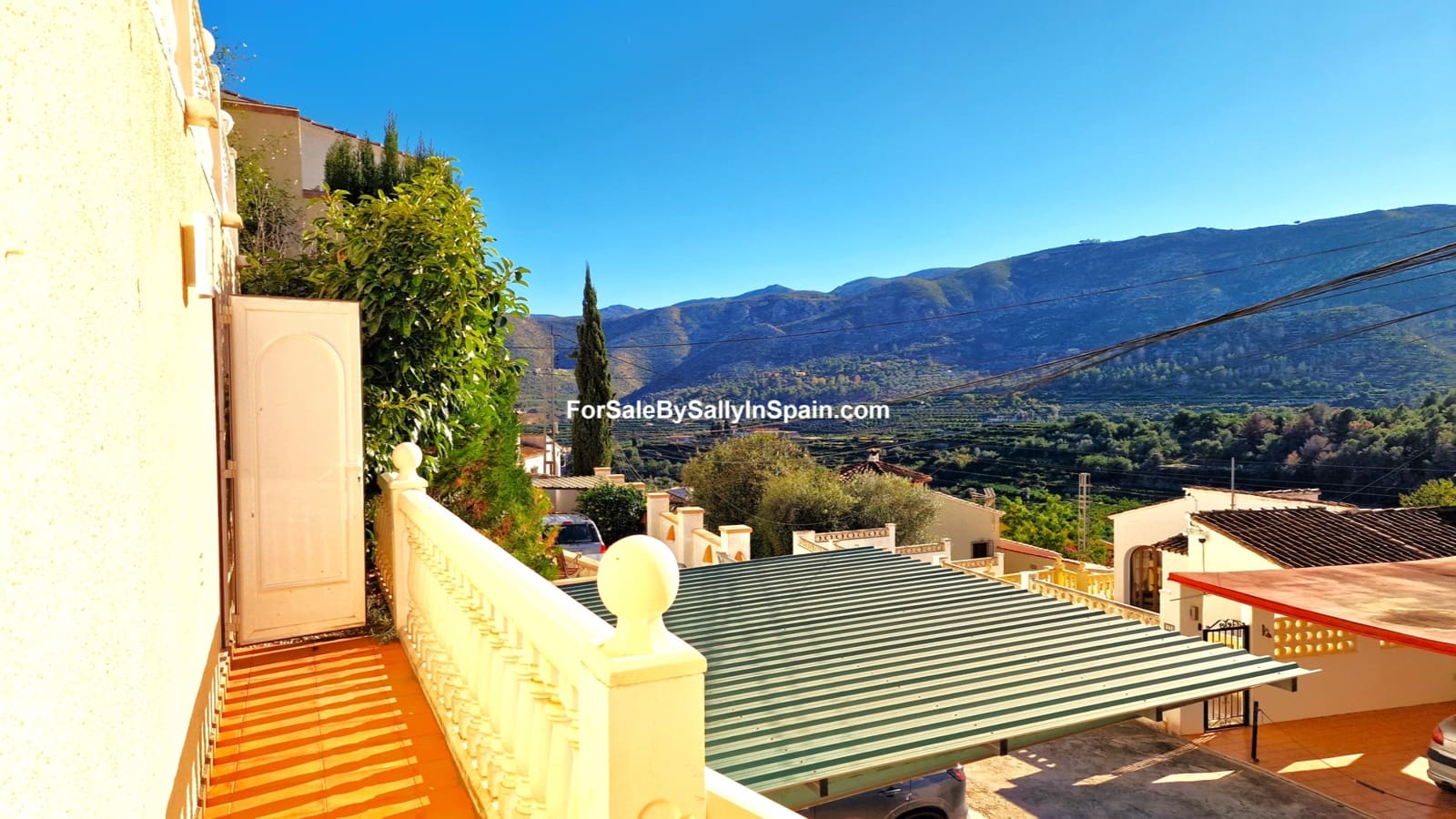 4 slaapkamer Villa te koop in Adsubia met garage - € 269.000 (Ref: 8688661)