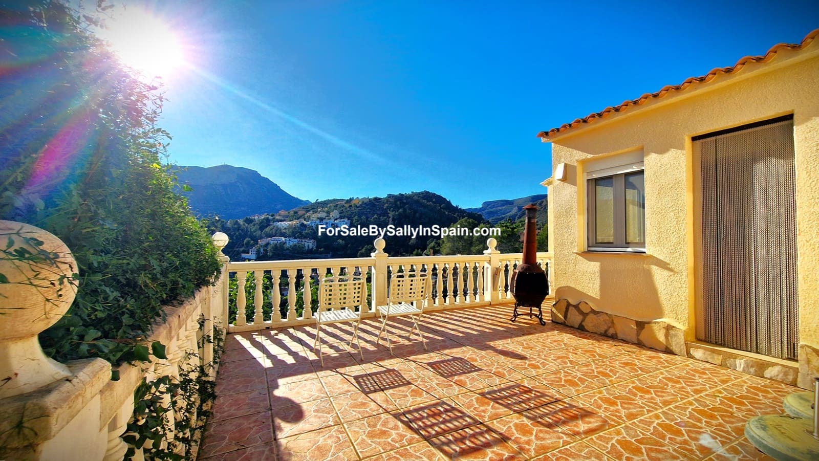 4 slaapkamer Villa te koop in Adsubia met garage - € 269.000 (Ref: 8688661)