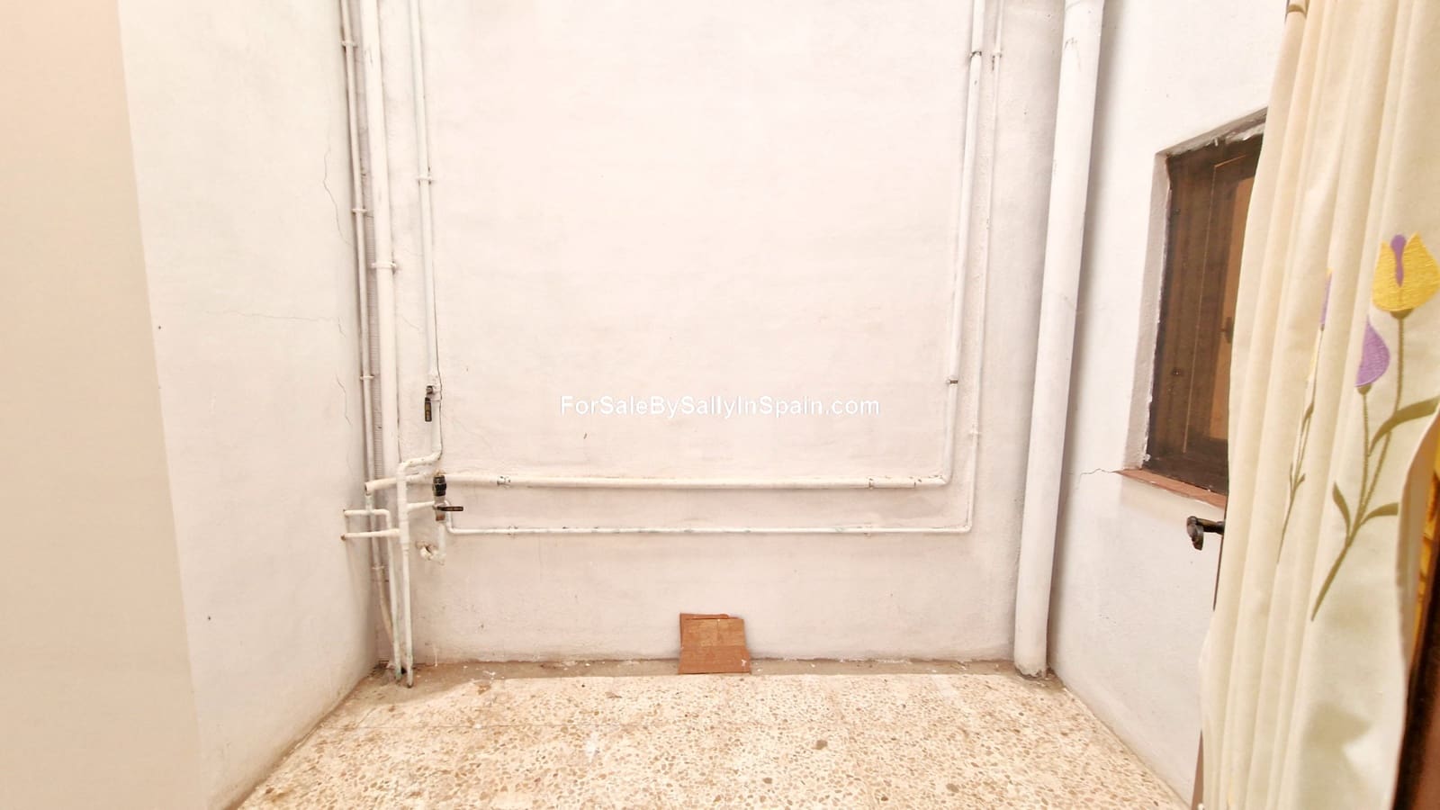 8 soverom Finca/Herregård til salgs i Rafol de Salem med garasje - € 370 000 (Ref: 8807269)