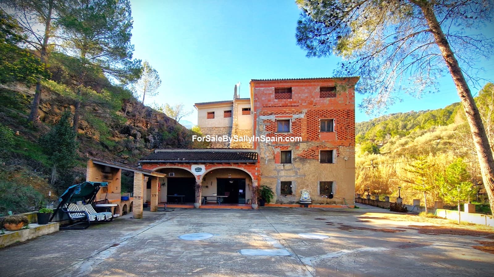 8 soverom Finca/Herregård til salgs i Rafol de Salem med garasje - € 370 000 (Ref: 8807269)