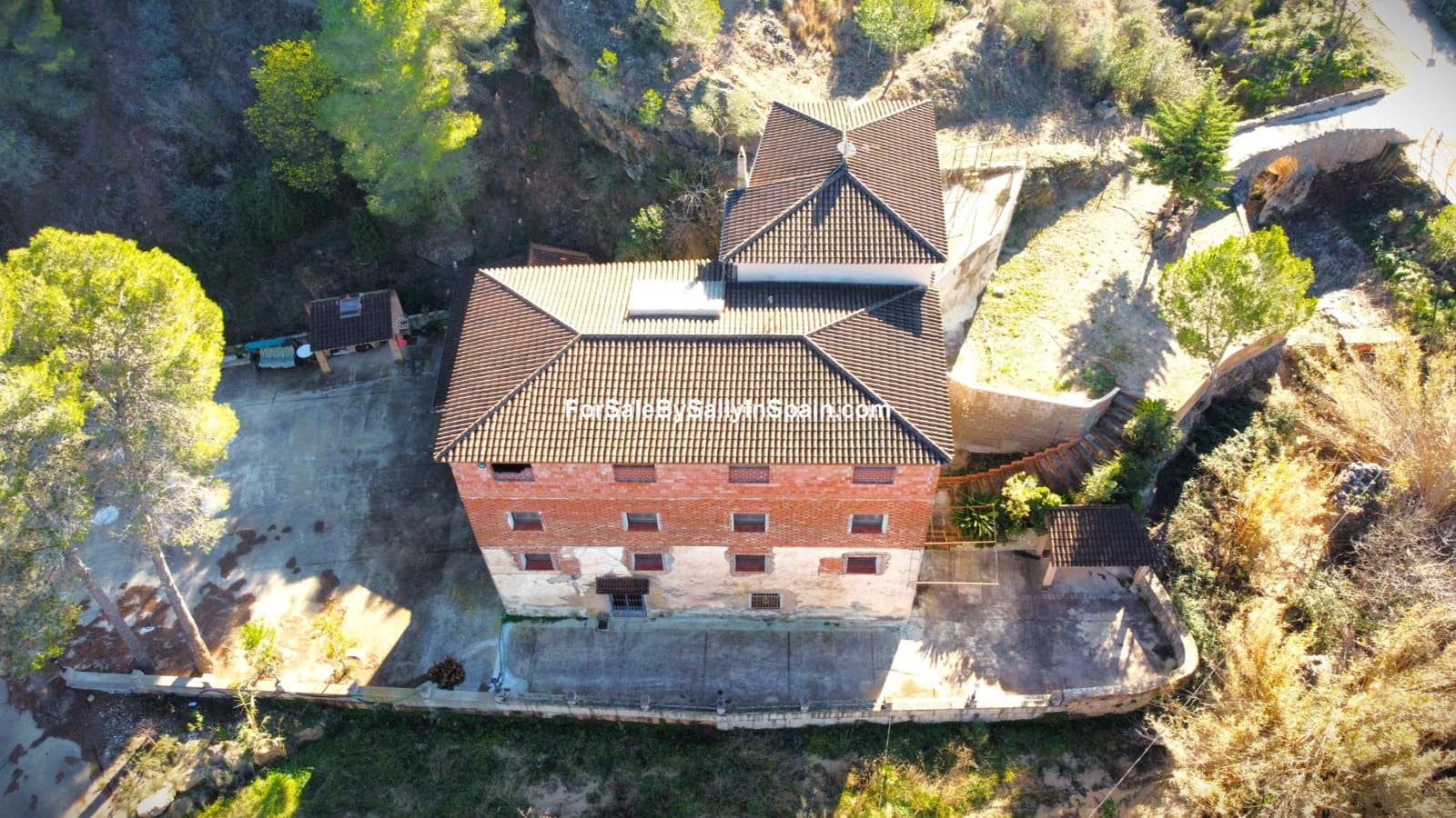 8 soverom Finca/Herregård til salgs i Rafol de Salem med garasje - € 370 000 (Ref: 8807269)