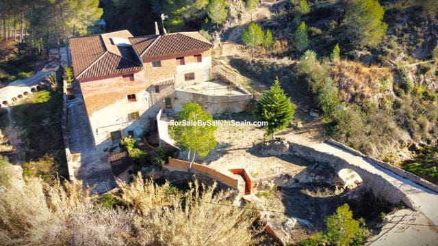 8 soveværelse Finca/Landehus til salg i Ráfol de Salem med garage - € 370.000 (Ref: 8807269)