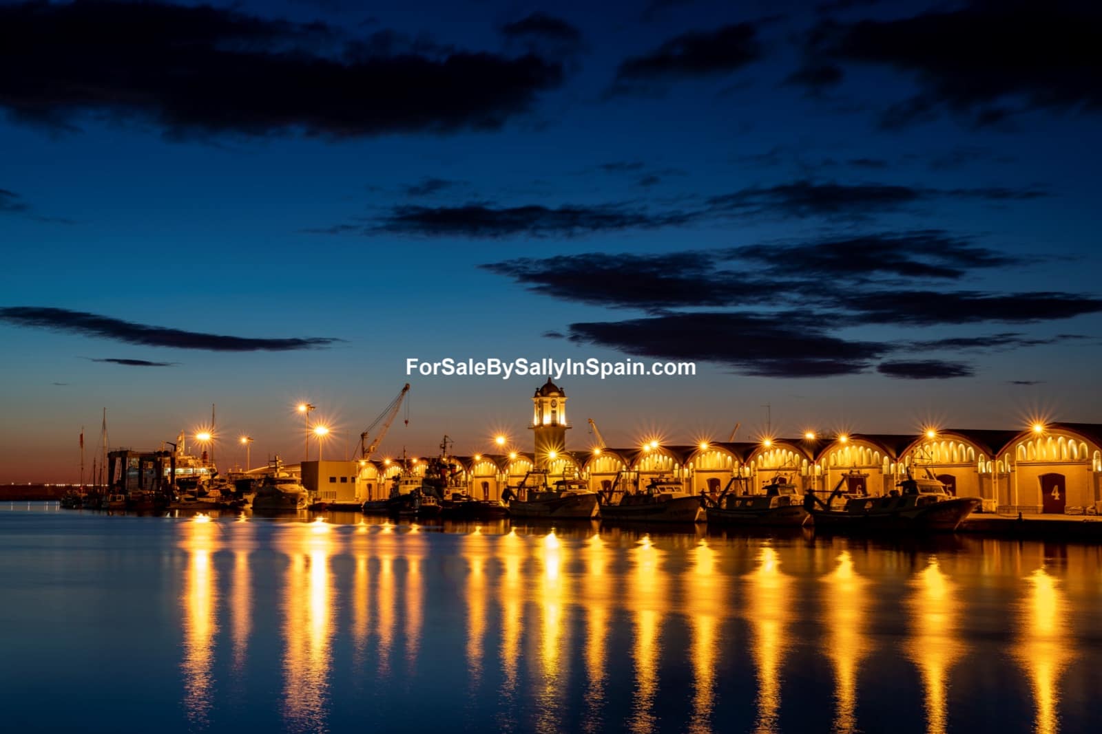 6 soveværelse Villa til salg i Daimus med swimmingpool garage - € 569.500 (Ref: 8868352)