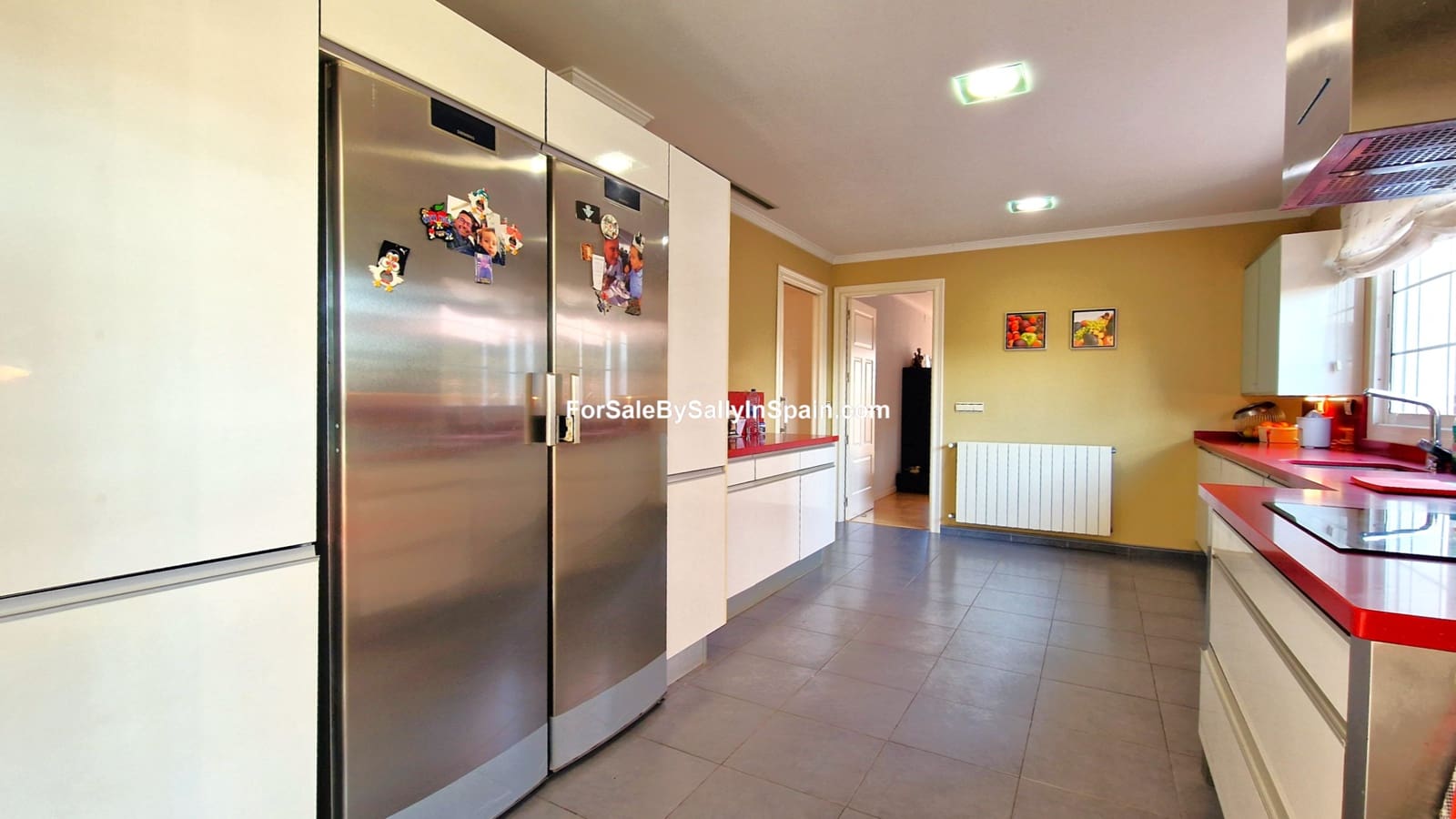 6 soveværelse Villa til salg i Daimus med swimmingpool garage - € 569.500 (Ref: 8868352)