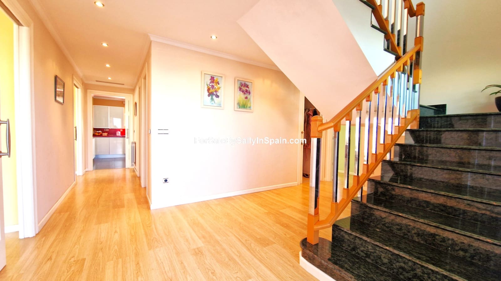 6 soveværelse Villa til salg i Daimus med swimmingpool garage - € 569.500 (Ref: 8868352)