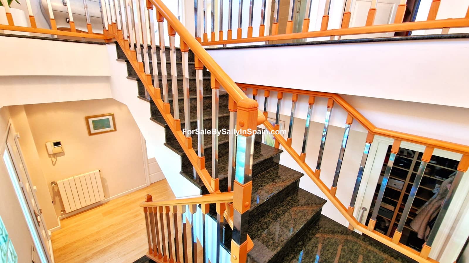 6 soveværelse Villa til salg i Daimus med swimmingpool garage - € 569.500 (Ref: 8868352)