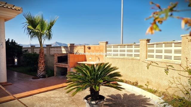 Chalet de 6 habitaciones en Daimús en venta con piscina garaje - 569.500 € (Ref: 8868352)