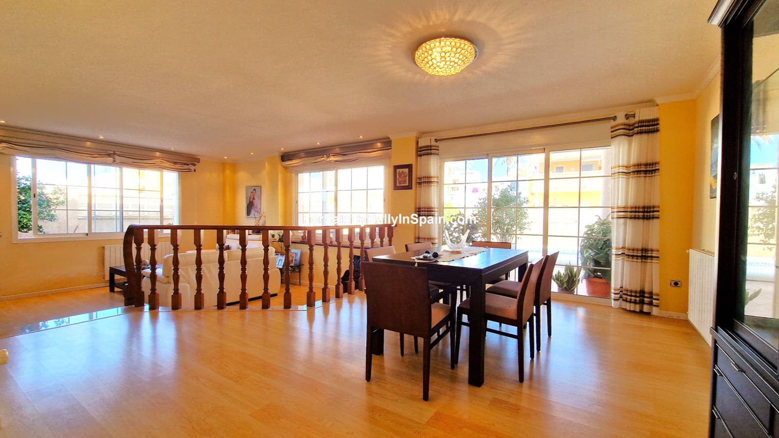 6 soveværelse Villa til salg i Daimus med swimmingpool garage - € 569.500 (Ref: 8868352)