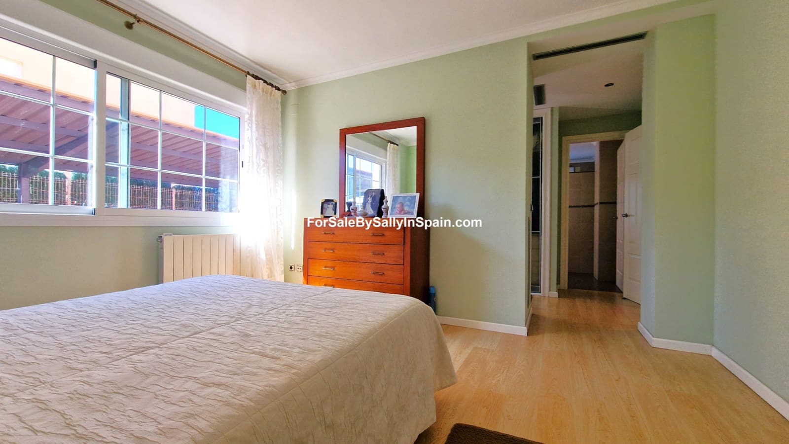 6 soveværelse Villa til salg i Daimus med swimmingpool garage - € 569.500 (Ref: 8868352)