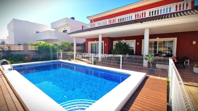 Chalet de 6 habitaciones en Daimús en venta con piscina garaje - 569.500 € (Ref: 8868352)