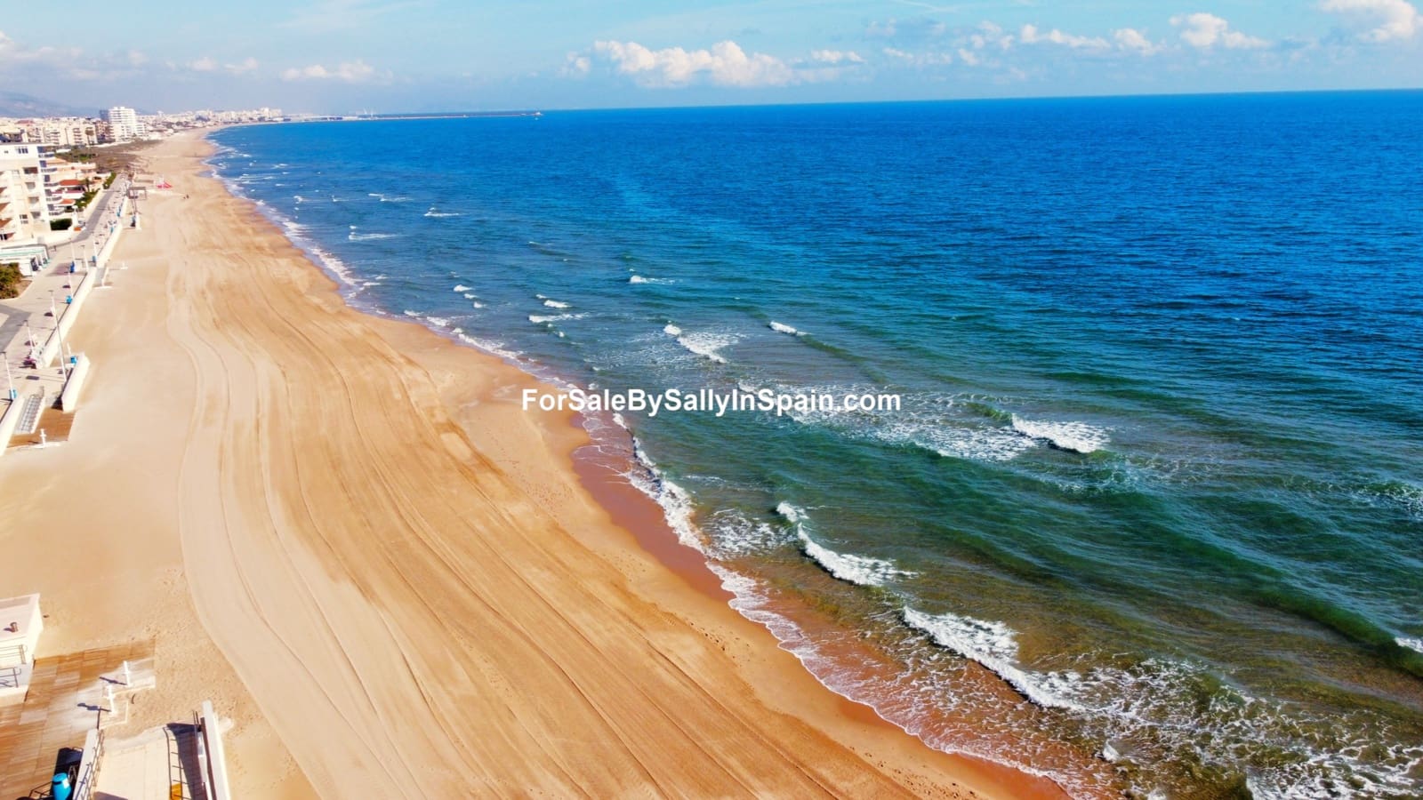 6 soveværelse Villa til salg i Daimus med swimmingpool garage - € 569.500 (Ref: 8868352)