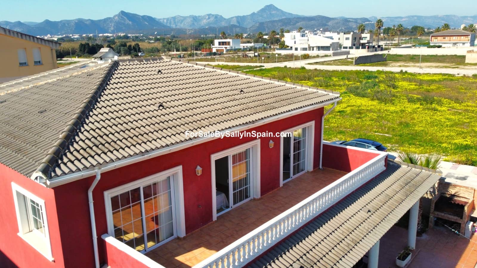 6 soveværelse Villa til salg i Daimus med swimmingpool garage - € 569.500 (Ref: 8868352)