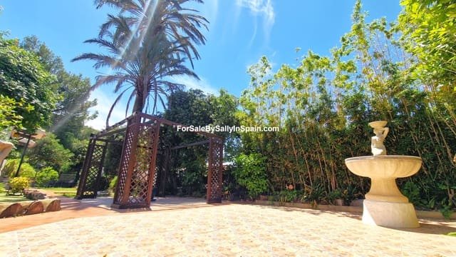 4 soverom Villa til salgs i Gandia med svømmebasseng - € 450 000 (Ref: 9018480)