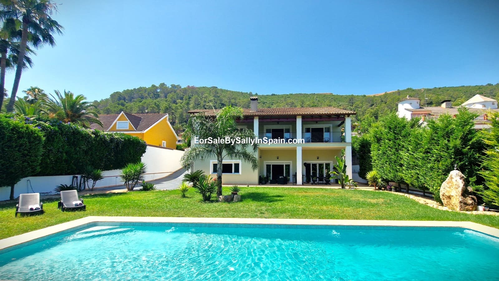 3 soveværelse Villa til salg i Alzira med swimmingpool garage - € 699.000 (Ref: 9131894)