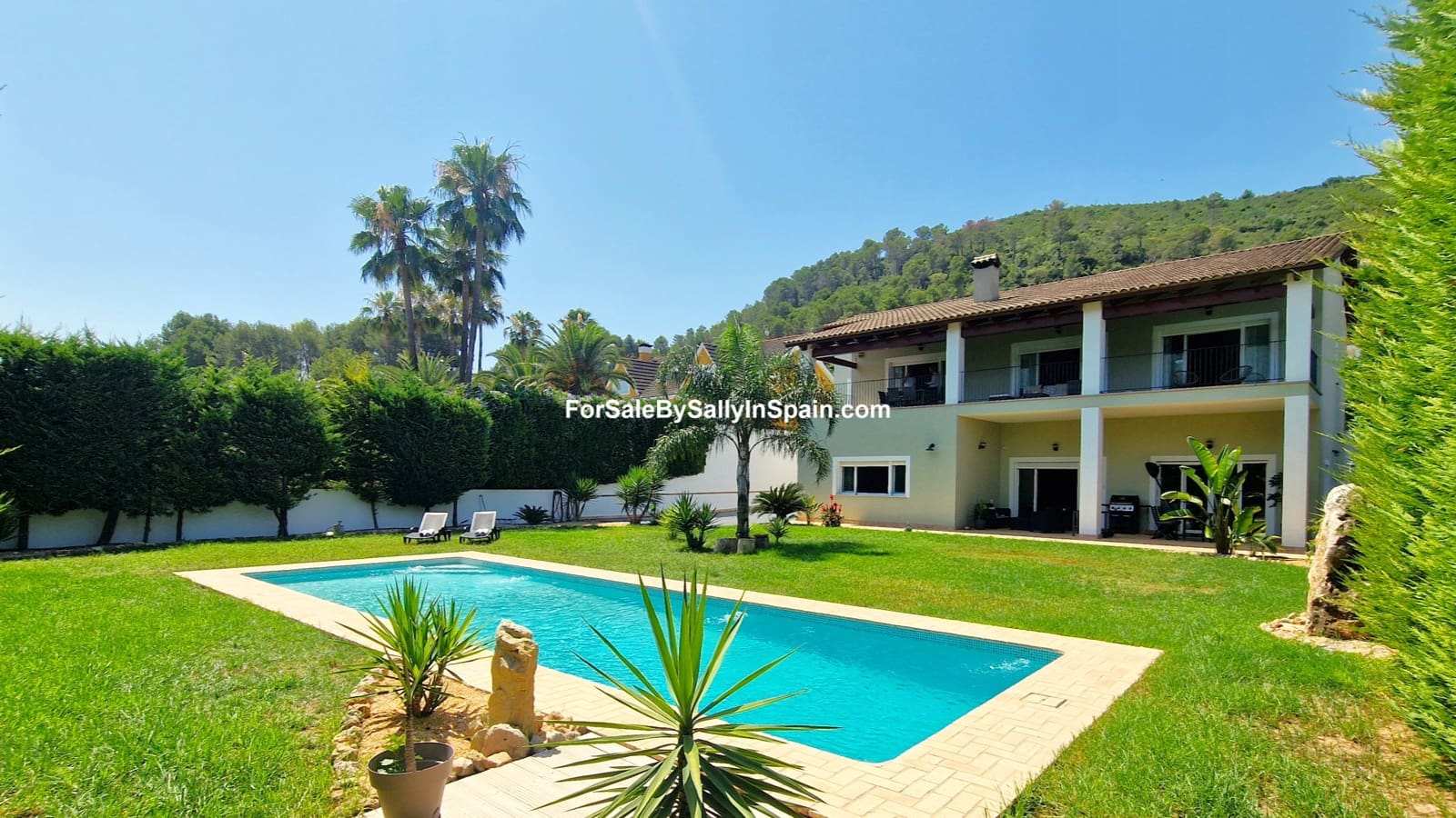 3 soveværelse Villa til salg i Alzira med swimmingpool garage - € 699.000 (Ref: 9131894)