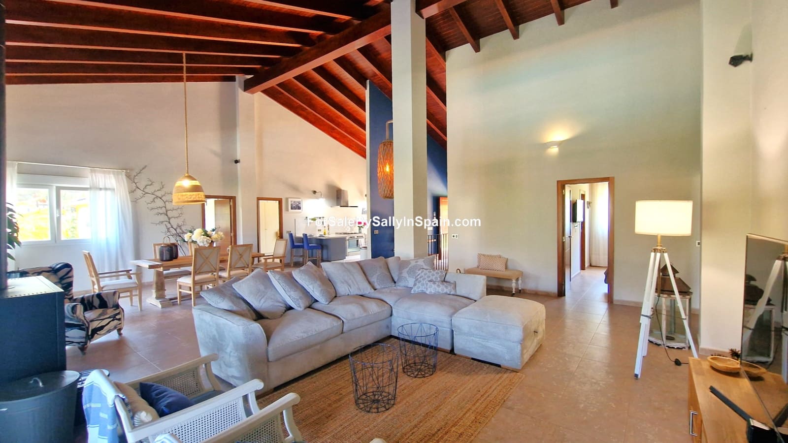 3 soveværelse Villa til salg i Alzira med swimmingpool garage - € 699.000 (Ref: 9131894)