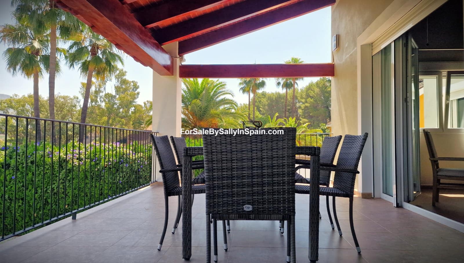 3 soveværelse Villa til salg i Alzira med swimmingpool garage - € 699.000 (Ref: 9131894)