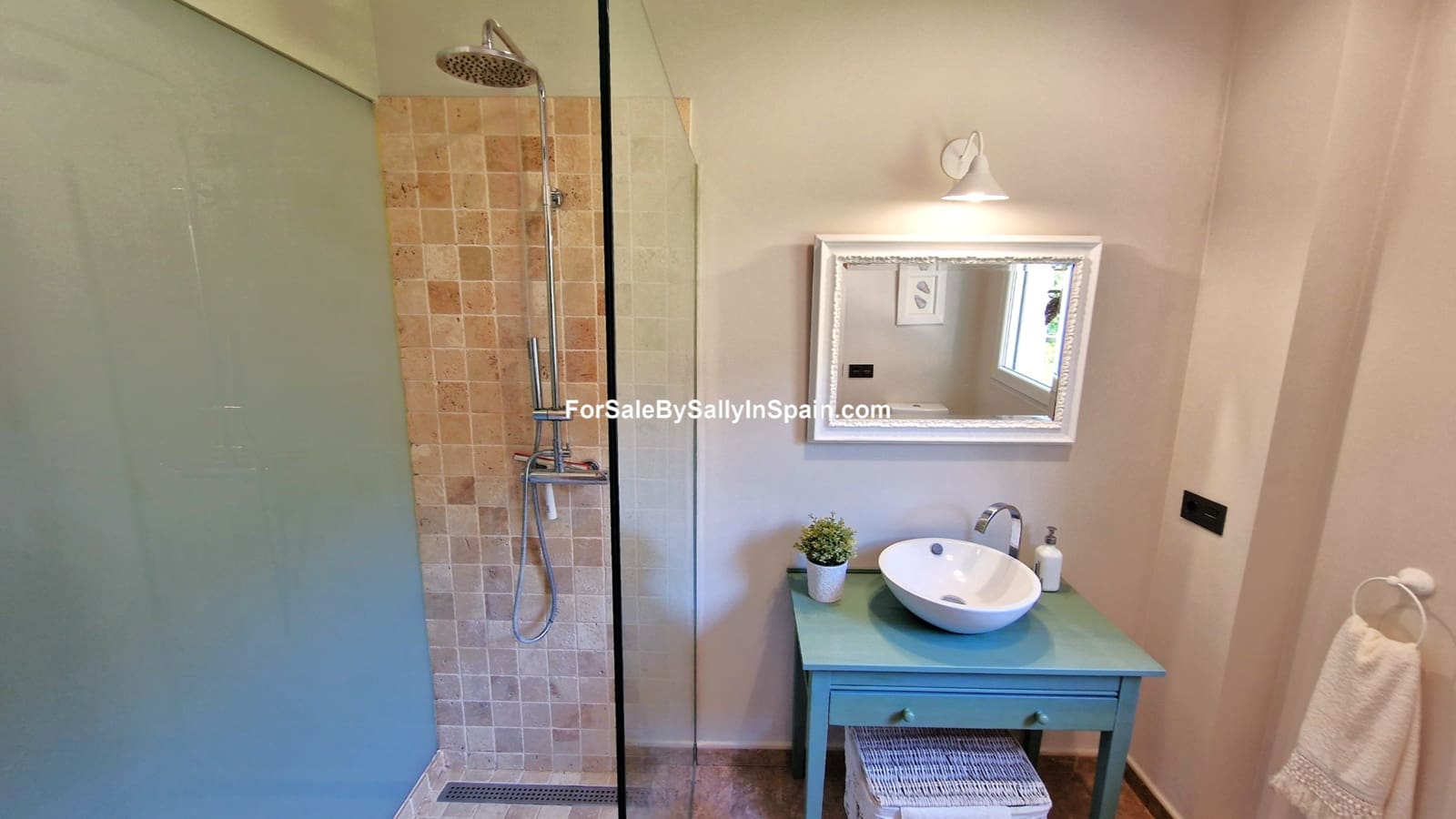 3 soveværelse Villa til salg i Alzira med swimmingpool garage - € 699.000 (Ref: 9131894)