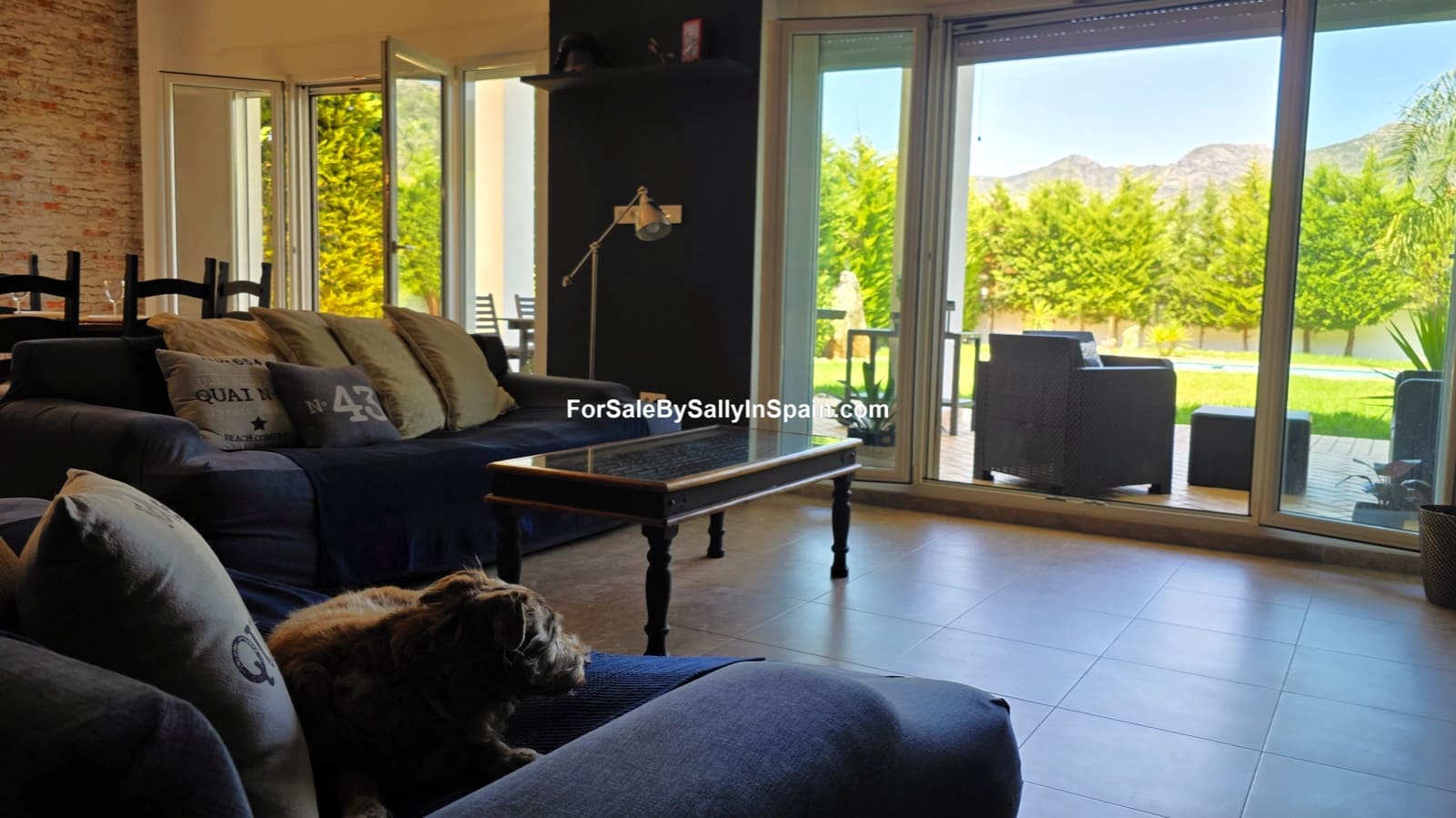 3 soveværelse Villa til salg i Alzira med swimmingpool garage - € 699.000 (Ref: 9131894)