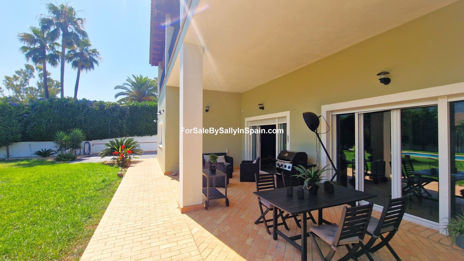 3 soveværelse Villa til salg i Alzira med swimmingpool garage - € 699.000 (Ref: 9131894)