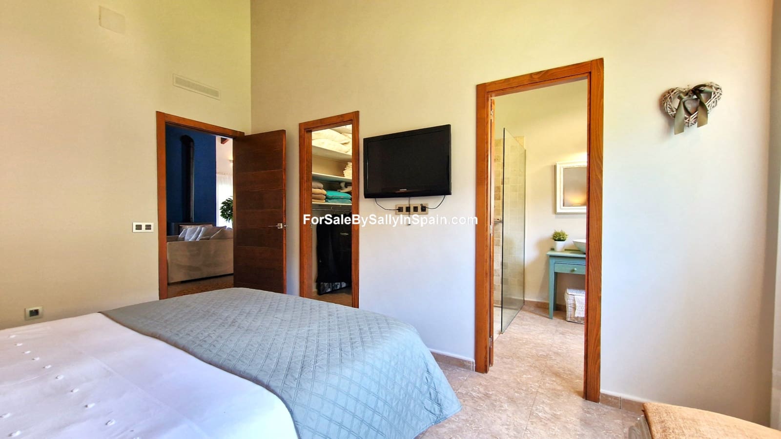 3 soveværelse Villa til salg i Alzira med swimmingpool garage - € 699.000 (Ref: 9131894)