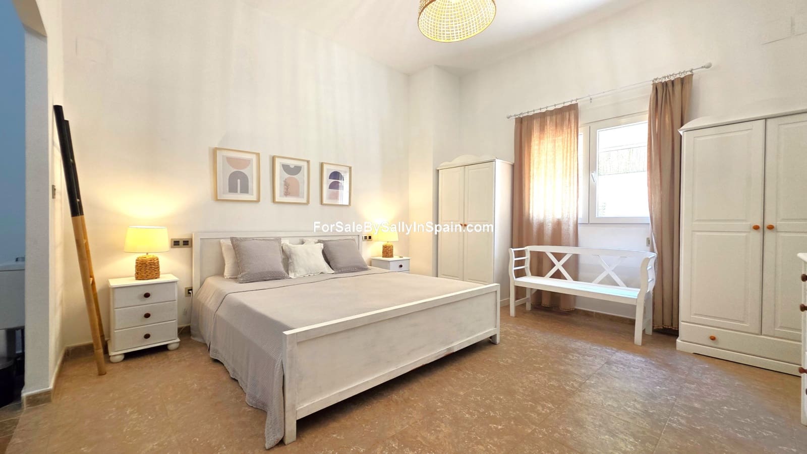 3 soveværelse Villa til salg i Alzira med swimmingpool garage - € 699.000 (Ref: 9131894)